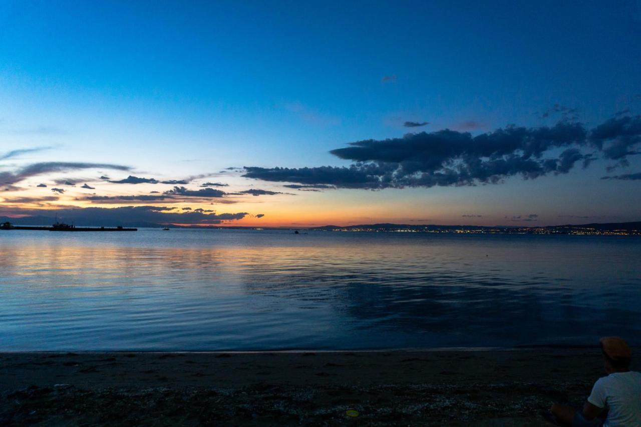 Irene Seafront Apartment Néoi Epivátai Eksteriør bilde