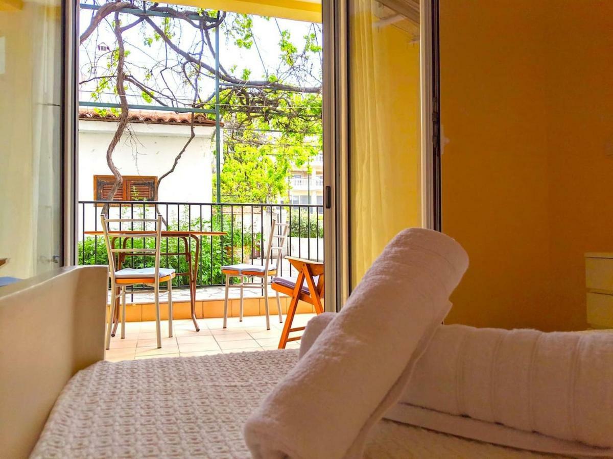 Irene Seafront Apartment Néoi Epivátai Eksteriør bilde